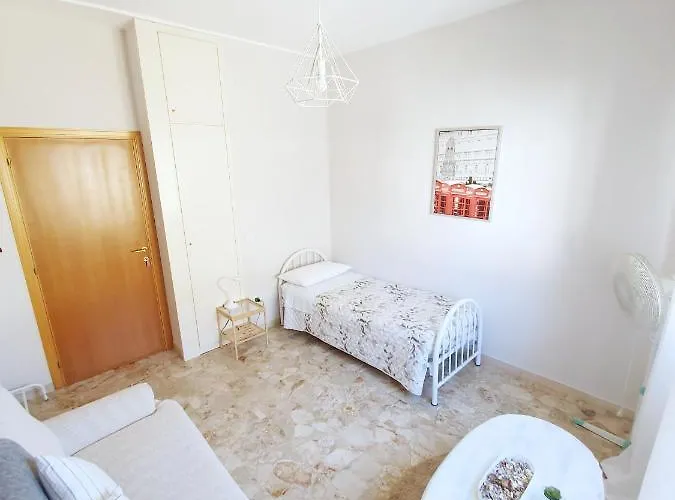 Zona Caserma-stazione Affittacamere *